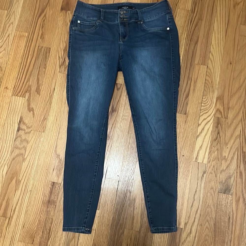 Torrid curvy skinny Jean.  Tall